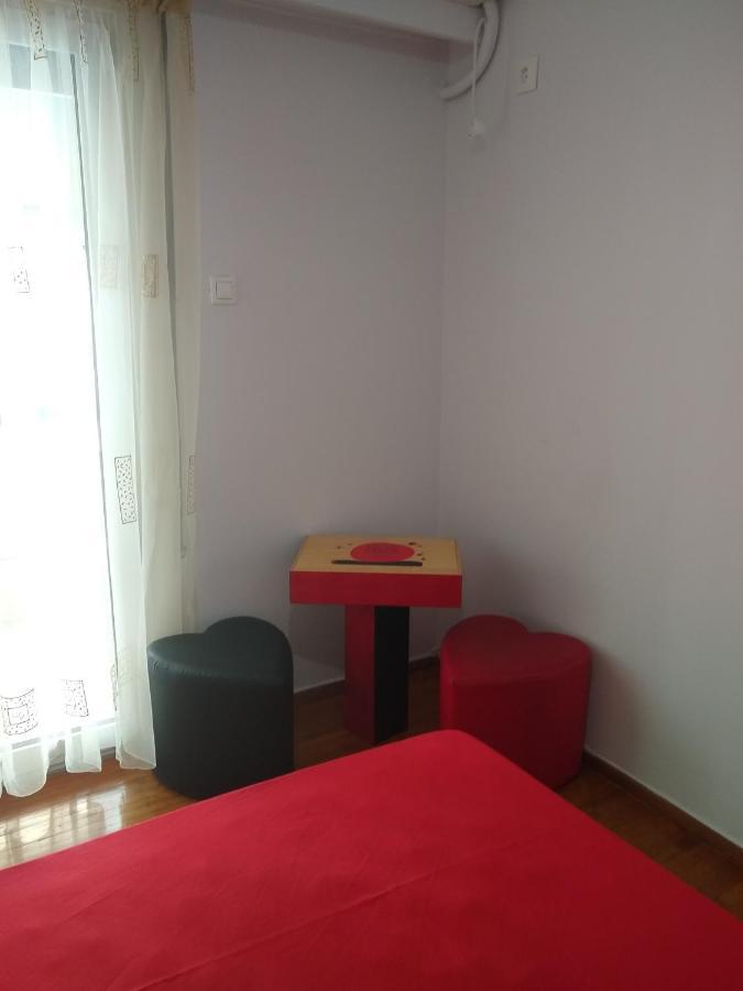 Acropolis Within 10 Minutes Walk! Classical Apartment And A Hostess At Your Side! Athen Exterior foto