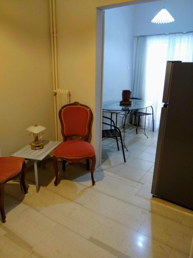 Acropolis Within 10 Minutes Walk! Classical Apartment And A Hostess At Your Side! Athen Exterior foto