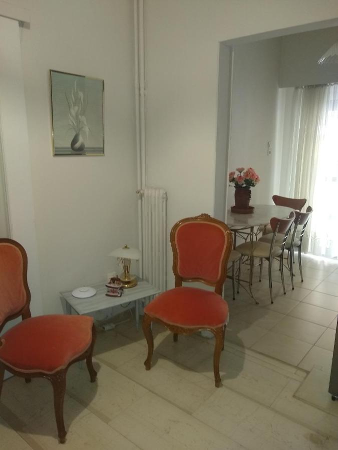 Acropolis Within 10 Minutes Walk! Classical Apartment And A Hostess At Your Side! Athen Exterior foto